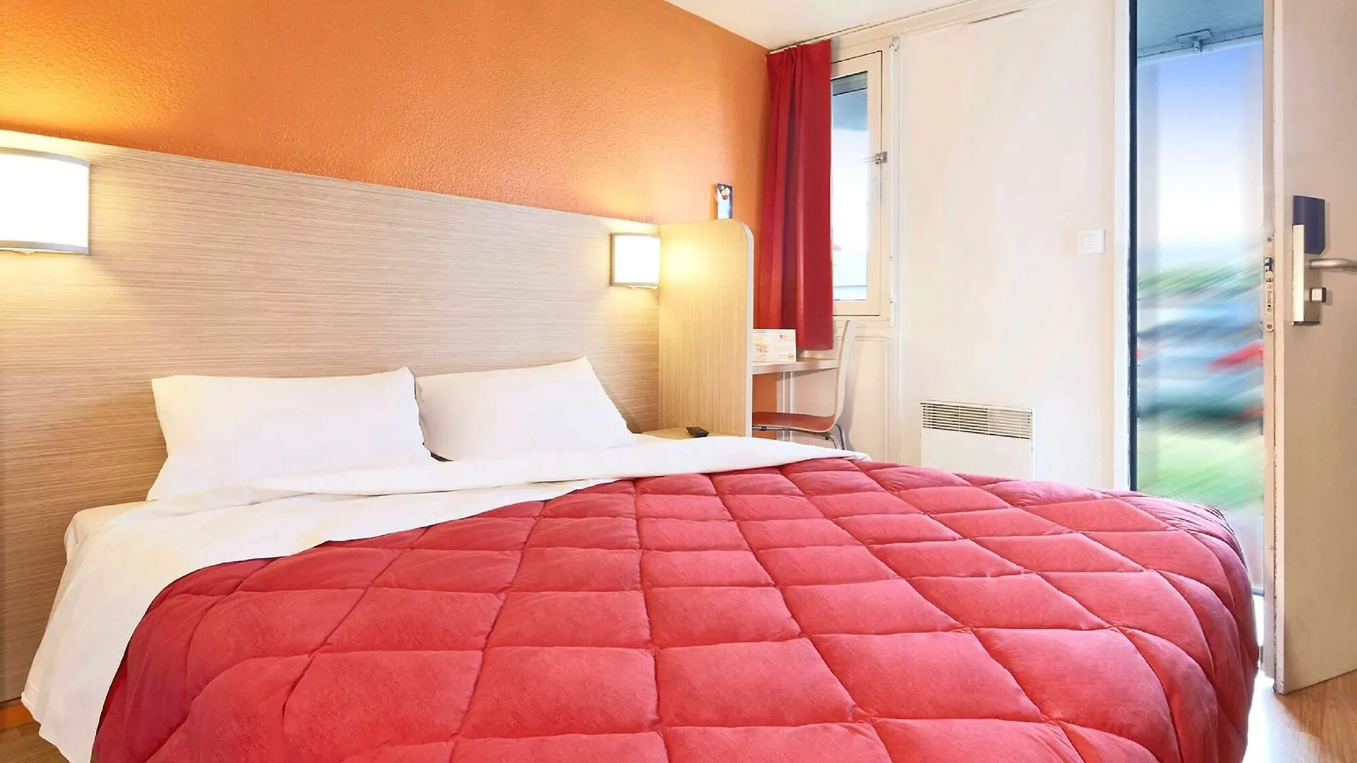 Premiere Classe Villepinte Centre - Parc Des Expositions Hotel